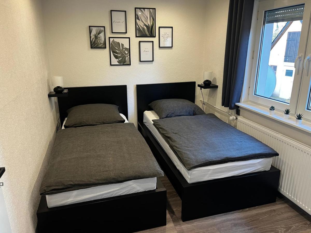 Ferienwohnung Am See Dillich - Ruhige Lage - Eigener Garten - Direkt Neben Einem Natursee Borken  外观 照片