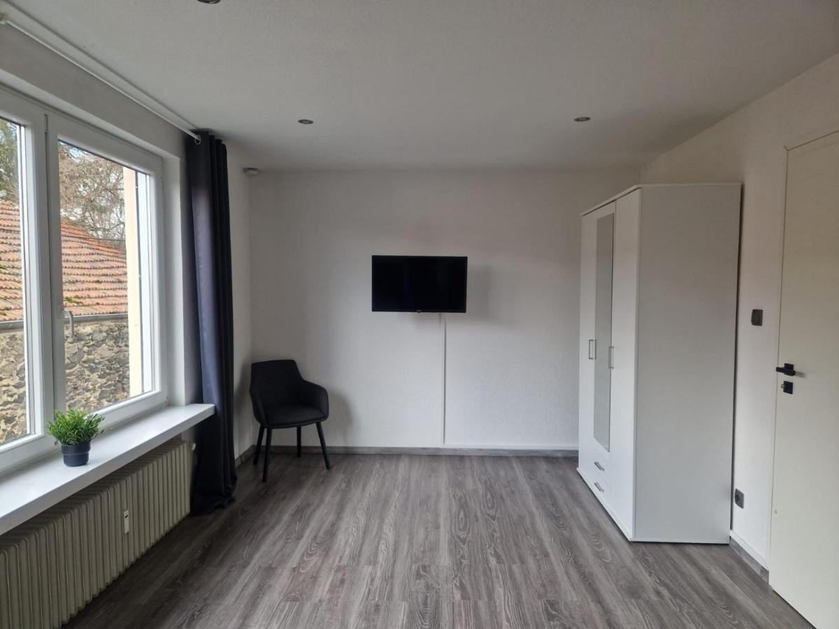 Ferienwohnung Am See Dillich - Ruhige Lage - Eigener Garten - Direkt Neben Einem Natursee Borken  外观 照片