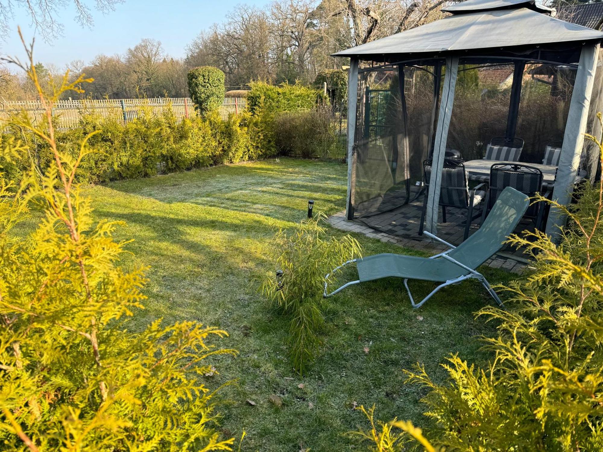 Ferienwohnung Am See Dillich - Ruhige Lage - Eigener Garten - Direkt Neben Einem Natursee Borken  外观 照片