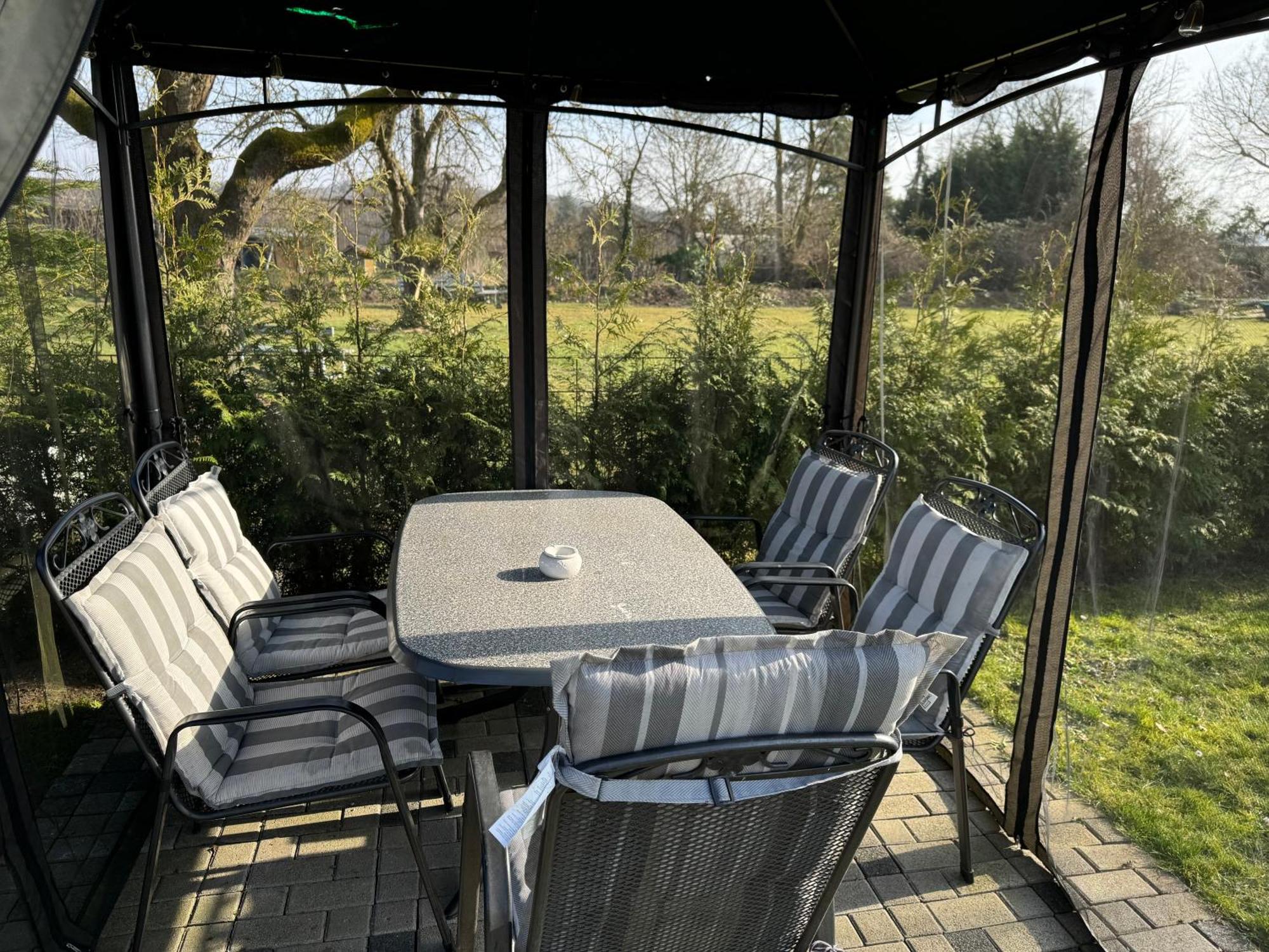 Ferienwohnung Am See Dillich - Ruhige Lage - Eigener Garten - Direkt Neben Einem Natursee Borken  外观 照片